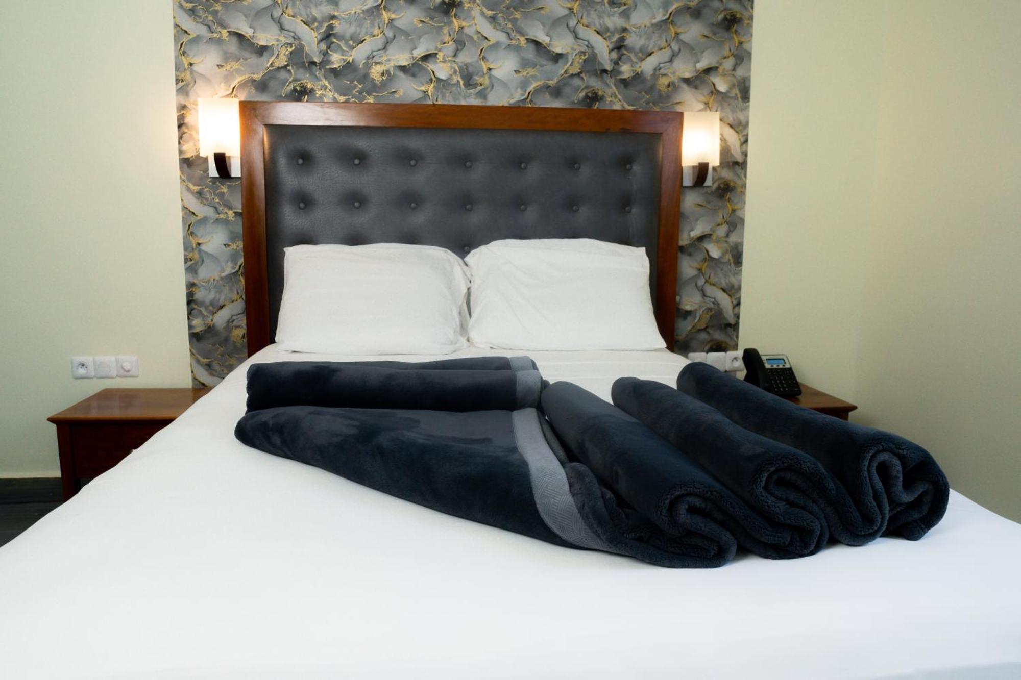 Cincinnati Hotel Yaoundé Екстериор снимка
