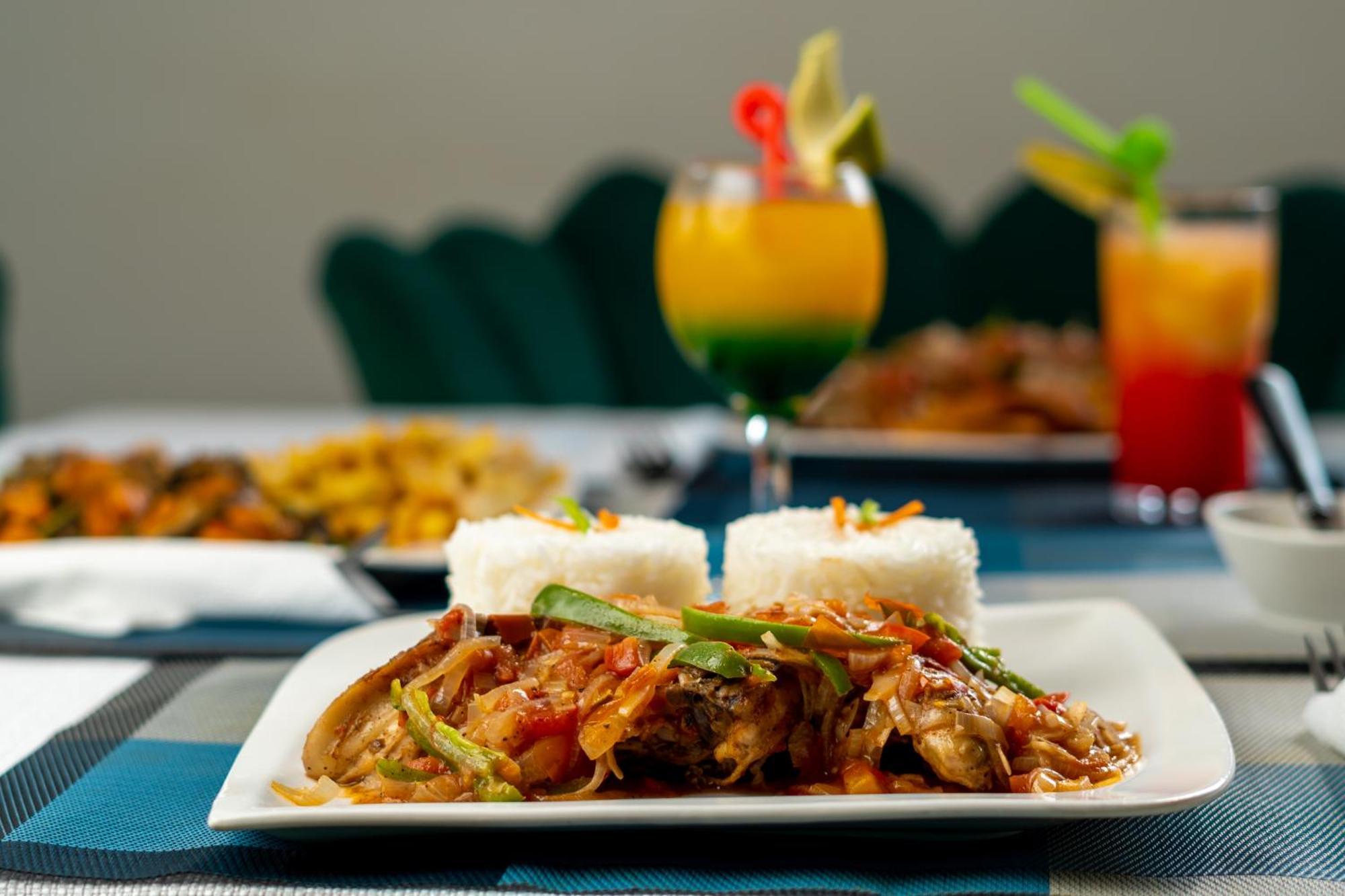 Cincinnati Hotel Yaoundé Екстериор снимка