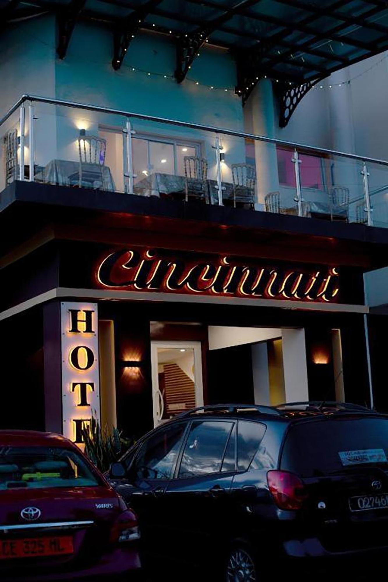 Cincinnati Hotel Yaoundé Екстериор снимка