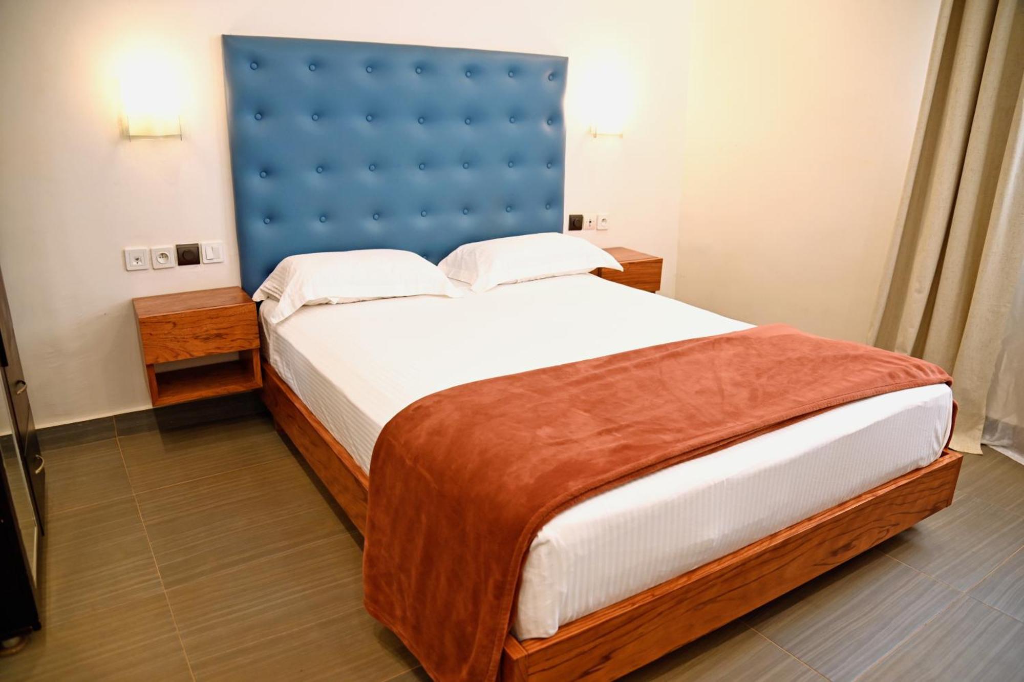 Cincinnati Hotel Yaoundé Екстериор снимка