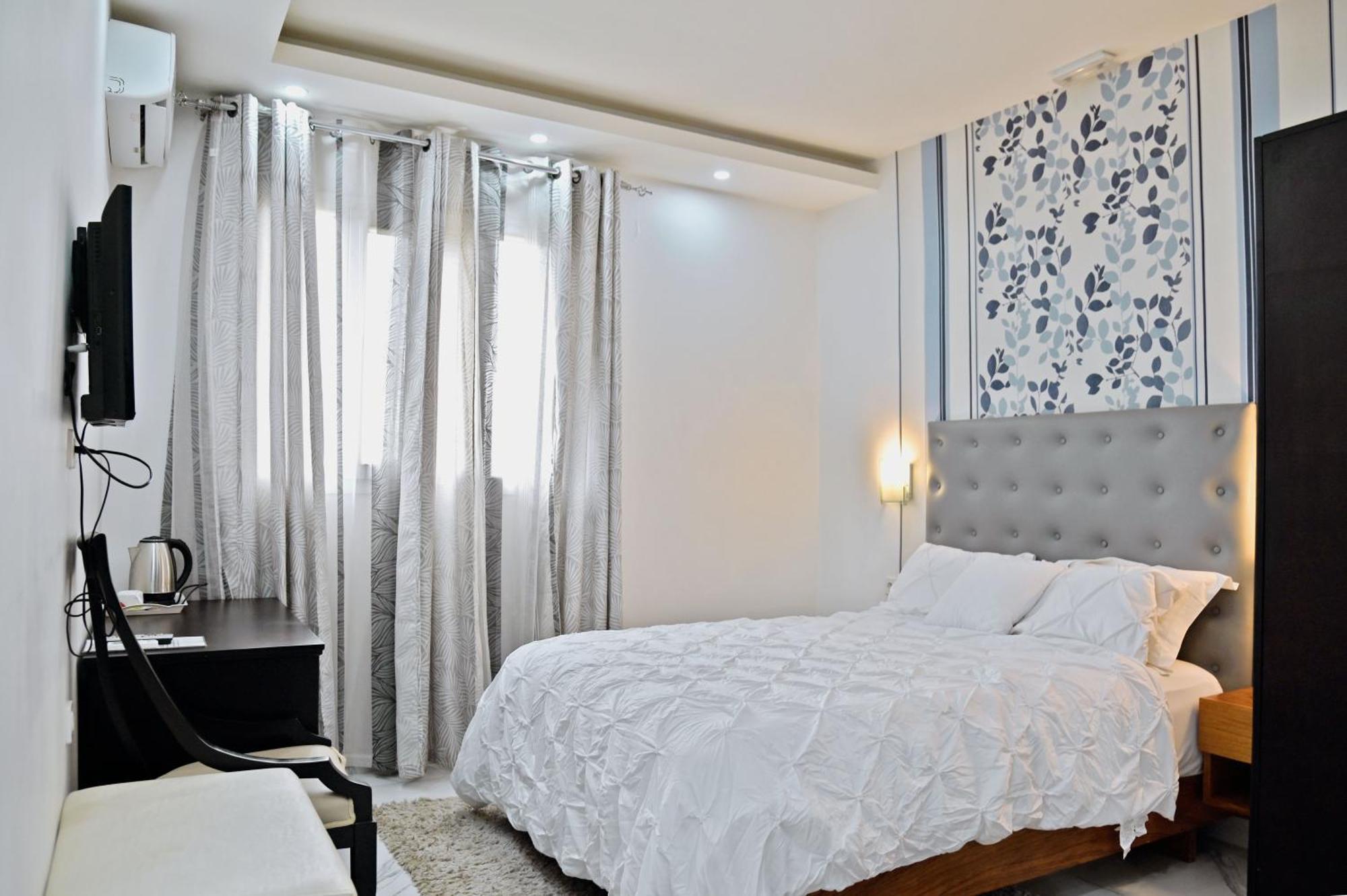 Cincinnati Hotel Yaoundé Екстериор снимка